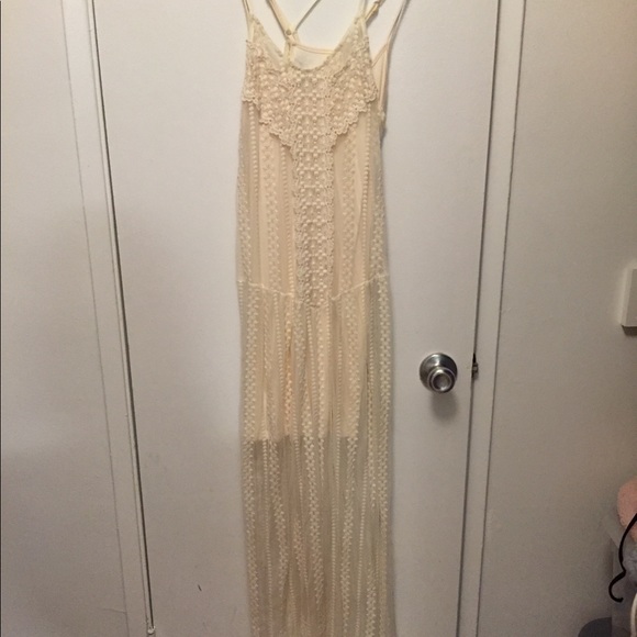 Cream sheer lace maxi dress - Picture 3 of 5